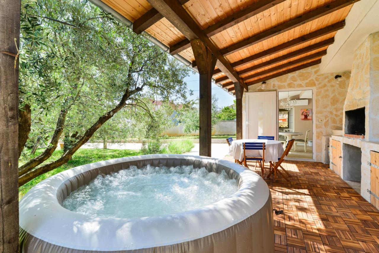 Hacienda Mia With Yacuzzi And Free Parking Zadar Exterior foto